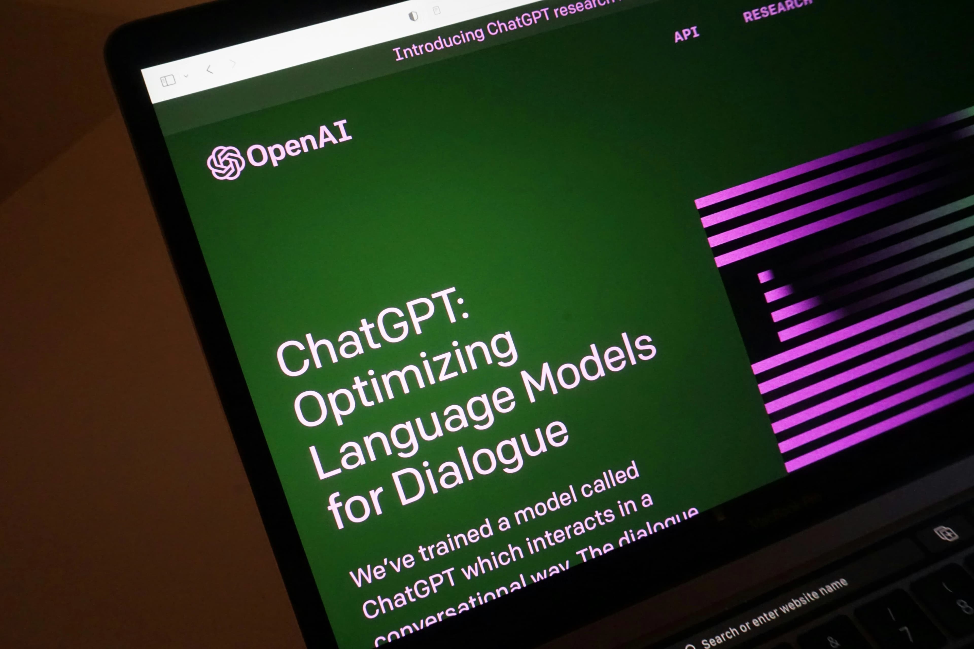 Anthropic e OpenAI lançam joint ventures bilionárias no mesmo dia para dominar a IA empresarial