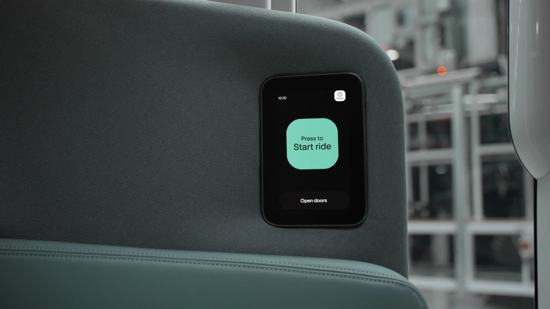 Zoox atualiza seu robotaxi com melhorias de conforto e se prepara para servico comercial pago