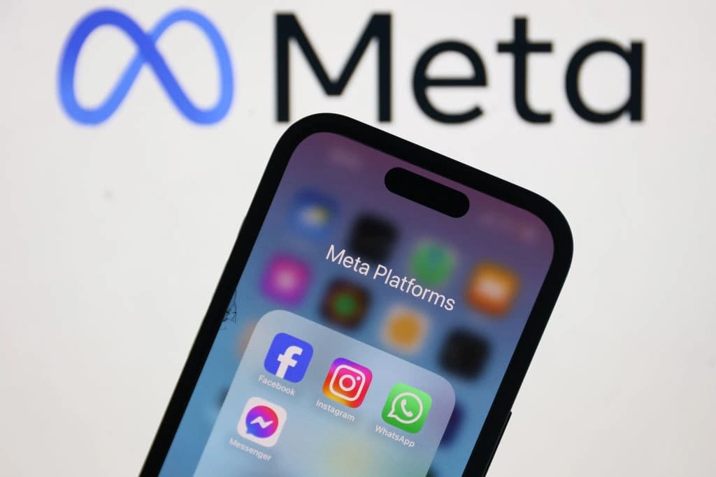 União Europeia ameaça Meta com multas por recursos viciantes no Facebook e Instagram