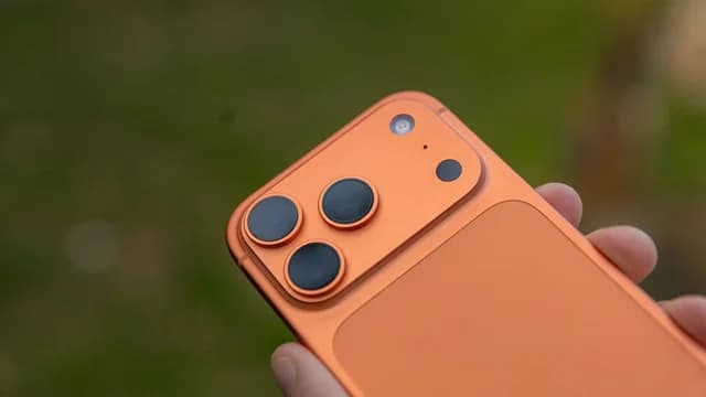 iPhone 18 Pro Max com sistema de camera com abertura variavel