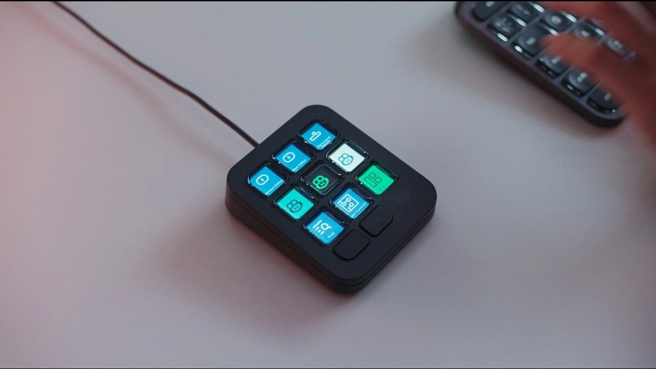 Logitech MX Keypad, teclado compacto com teclas personalizáveis para desenvolvedores.
