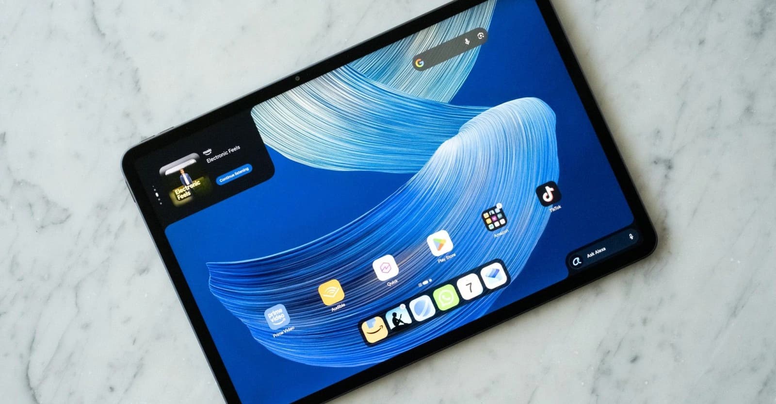 Tablet Amazon Alexa Tablet 12 Pro com acabamento metálico e tela antirreflexo