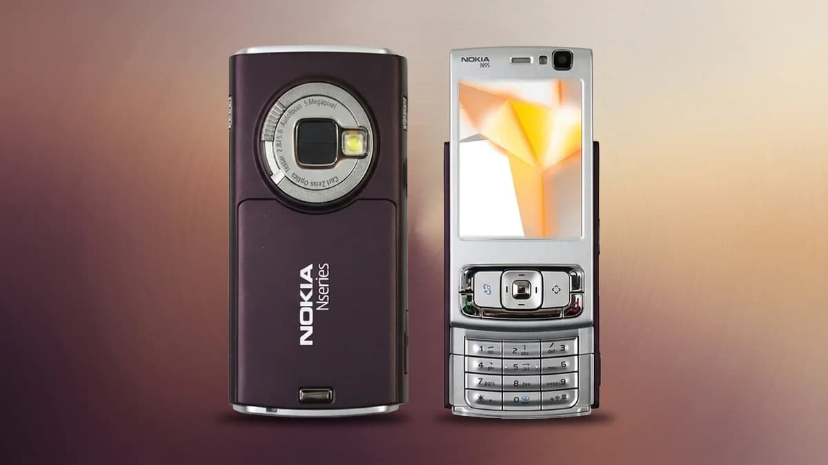 Nokia N95 exibido em imagem de divulgação da Nokia