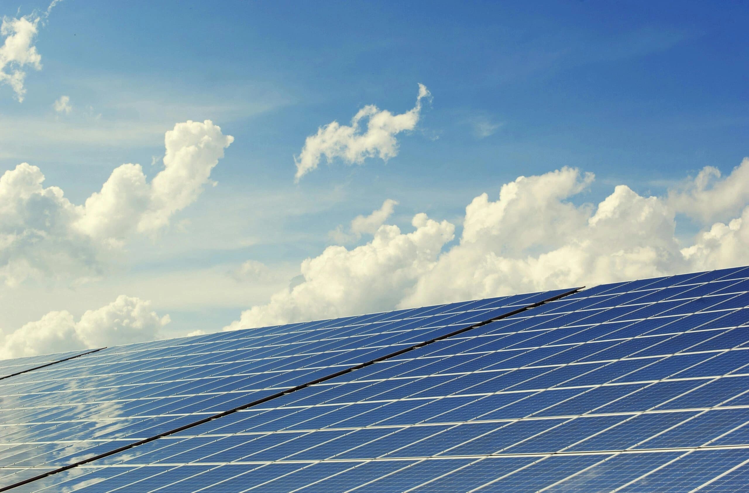 Moléculas Solares: O Fim do Armazenamento de Energia por Baterias Tradicionais?