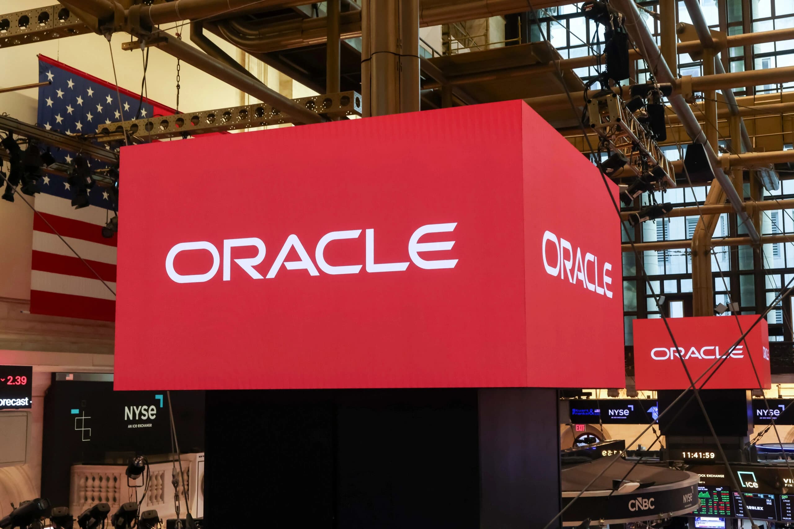 Falha crítica no software da Oracle permitiu invasão de mais de 100 empresas ao redor do mundo