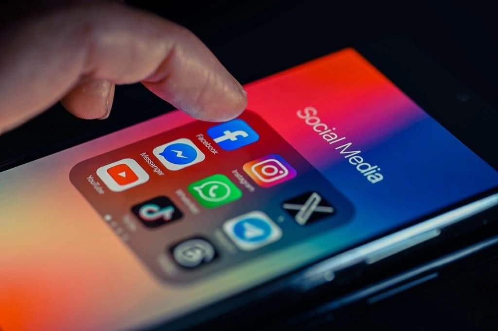 Threads, Instagram e TikTok permitem que usuários personalizem seus próprios algoritmos de recomendação