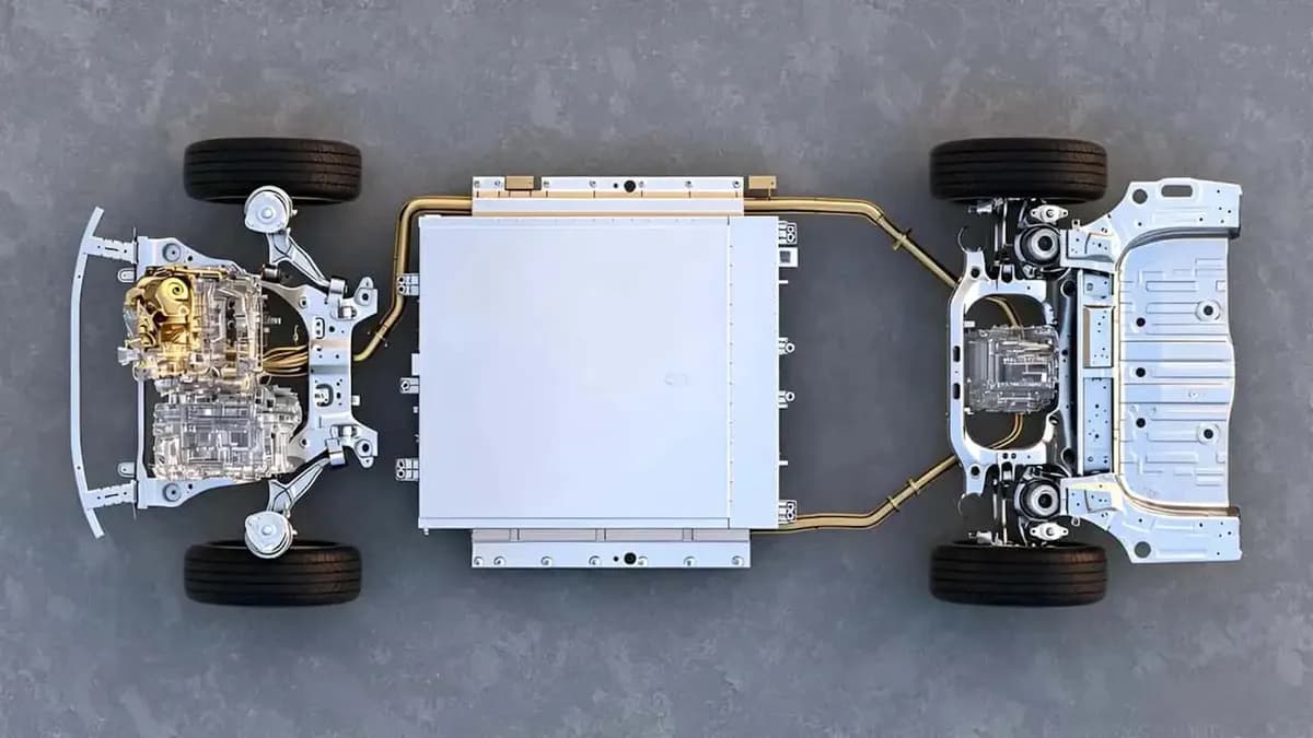 Baterias de carros híbridos da BYD, conforme imagem publicada pelo Canaltech